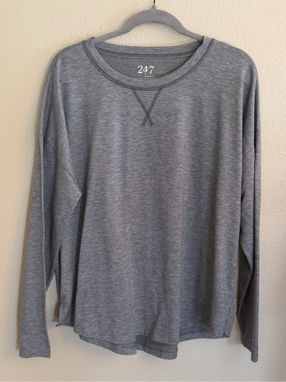 Maurices Women's Gray Heather Long Sleeve Crew Tee